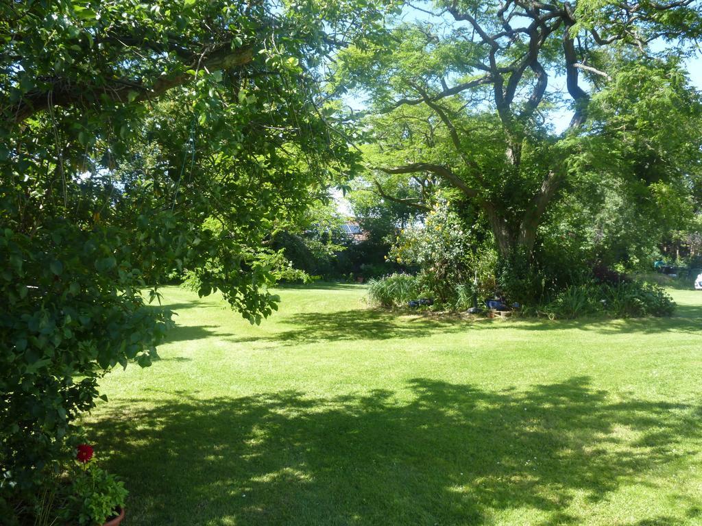 Strawberry Cottage B&B Hedge End Exteriör bild