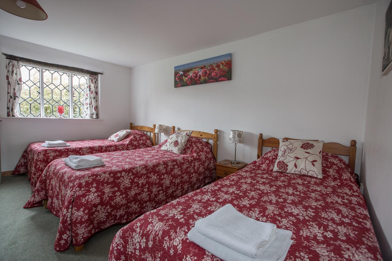 Strawberry Cottage B&B Hedge End Exteriör bild